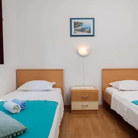Pavao Apartamento Vrboska