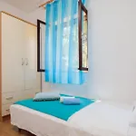 Pavao Apartment Vrboska