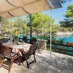Pavao Apartment Vrboska