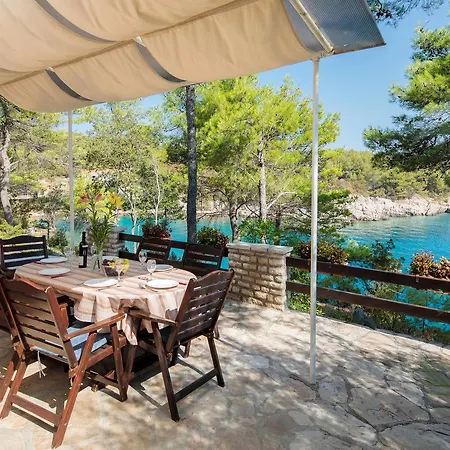 Pavao Apartamento Vrboska